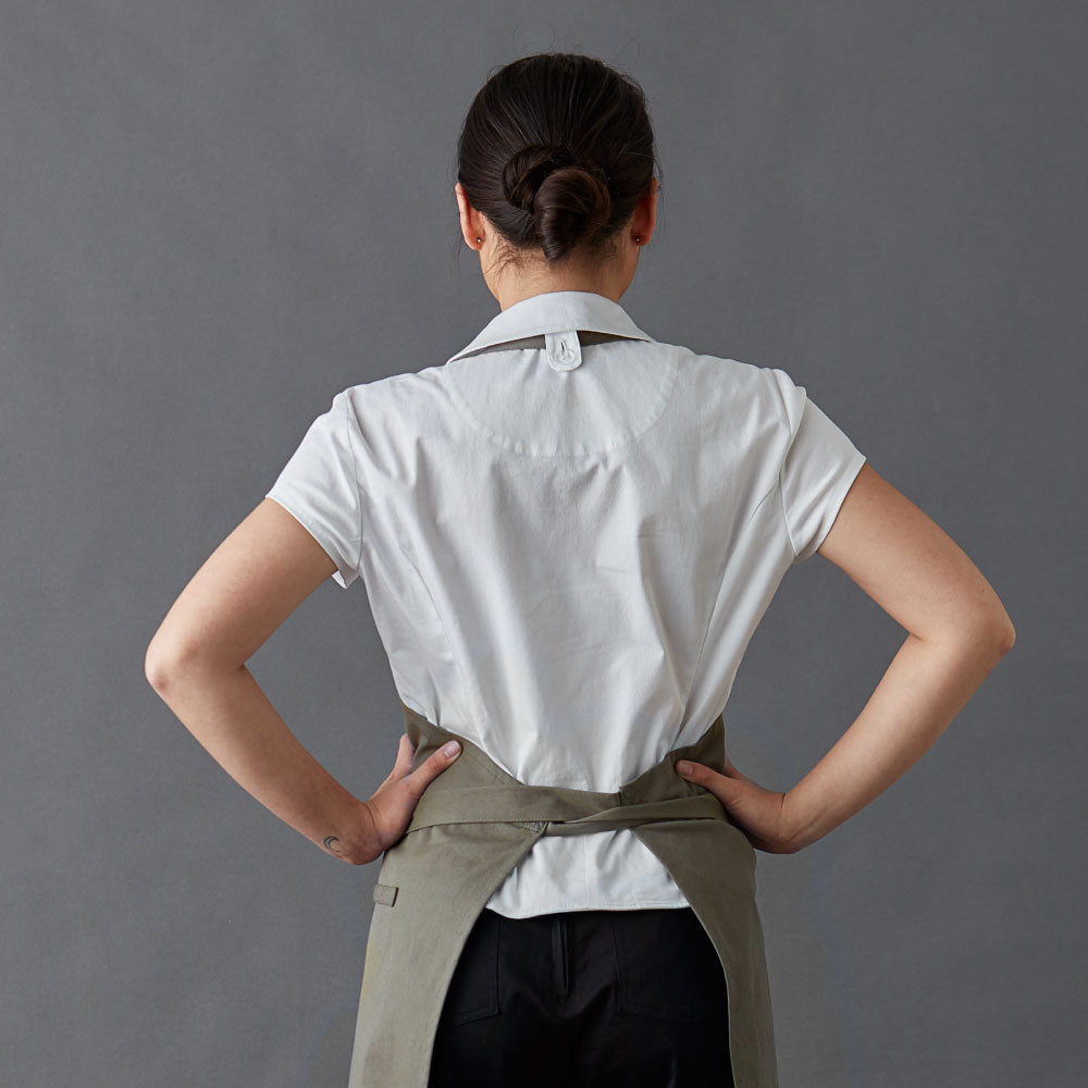 Chef-shirt-simone-White-Back-with-apron